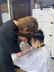 -藤野造型烫发染发