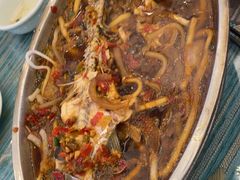 招牌跳水鱼-自游人·美食一楼·地道徽菜(三十年名店)