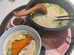 -妈妈故事米线(市府恒隆店)