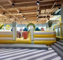 -反弹蹦床公园·运动乐园·团建·亲子派对(深圳观澜湖店)