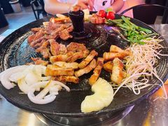 -豚豚家돈돈가韩国锅盖烤肉(新北万达店)