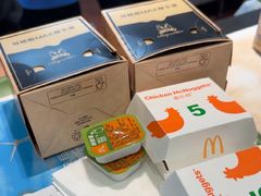 -麦当劳(展览路店)