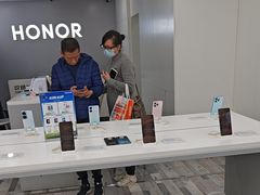 -荣耀授权专卖店(黄浦浙江中路店)