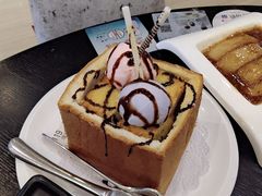 -河畔春天时尚餐厅