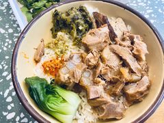 招牌猪脚剁椒卤汁拌饭-流浪地图剁椒卤汁拌饭(未来城购物广场店)