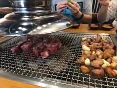 -肉甲韩国木炭烤肉(新壹街1店)