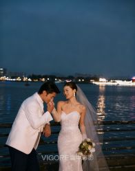 -雪中彩影婚纱摄影·微光艺术中心