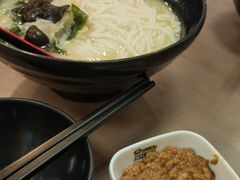 -灵芝妹子海鲜米线(瓦房店新玛特店)