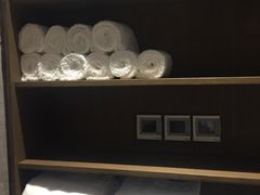 -黄金时代游泳健身云畔会所(绿地中心双子塔店)
