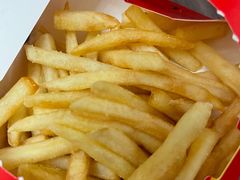 -麦当劳(莘松路芭比伦DT店)
