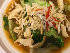 -赶海部落海鲜城(海阳路店)