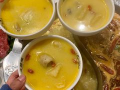 -DaLongYi Hot Pot 大龙燚火锅