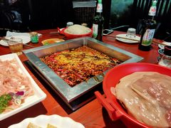 -二荆条·蜀鲜汇城市森林火锅