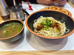 开阳葱油拌面-瞪眼牛煎包·大锅牛肉汤(懿德城店)