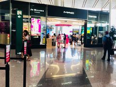-日上免税店(三径路t3店)