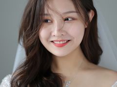-金夫人化妆摄影职业培训学校