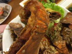 -J Daeng Seafood