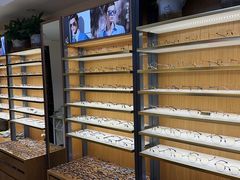 -优医视平价眼镜超市蔡司依视路折扣(小马厂店)