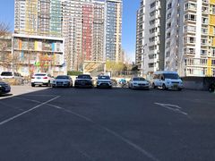 -新荟城购物中心-停车场