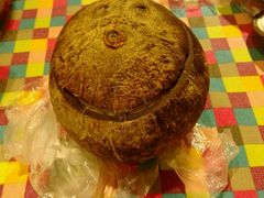 -志龙皇冠吃货椰子铺