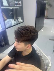 -宫铭烫发染发接发店
