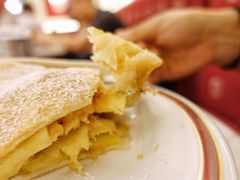 苹果卷-Cafe Sacher(WIEN)