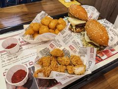-The Habit Burger Grill 哈比特汉堡(世博店)