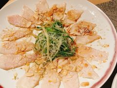 薄切鲜鱼片-穹六人间 people 6(岳阳路店)