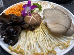 -渝里重庆火锅(航天城店)
