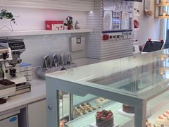 面包甜点陈列柜-好利来(十里河店)
