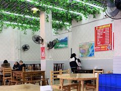 大堂-一品红烧鸭特色川菜(三岔湖店)