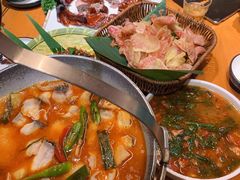 -老滇山寨•云南特色菜•地方菜•民族风情歌舞表演(金碧店)