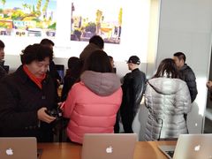 -Apple零售店(华贸购物中心店)