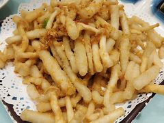 蛋黄肉松白玉菇-大眼锅贴水饺(河东店)