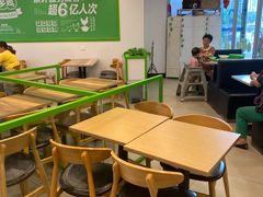 大堂-老乡鸡(六安新加坡御苑店)