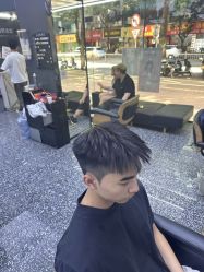 -藤野造型专业烫染接发