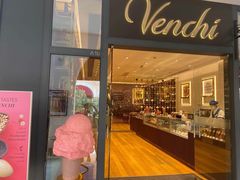 门面-VENCHI 闻绮(上海佛罗伦萨小镇店)