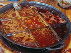 -正南齊北重庆老火锅(光华村直营店)