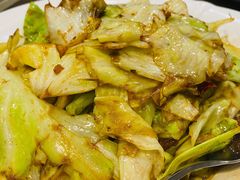 手撕包菜-刘胖子家常菜·蹄花焖藕(中南店)