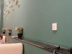 -麻辣巅峰美蛙鱼头火锅(犀浦店)