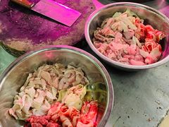 -周良天山牛杂城(天山路总店)