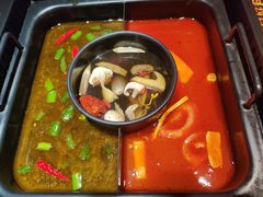 -老牌坊云南鱼豆花火锅(嵩山店)