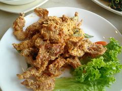 -大树下海鲜饭店