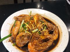 油爆基围虾-老头儿油爆虾·知味杭州(爱琴海购物中心)