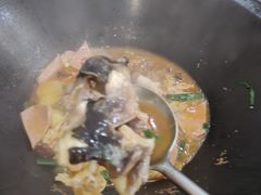 -老刘生态大鱼坊铁锅炖鱼(赛马场店)