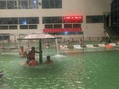 -龙脉温泉室内游泳馆