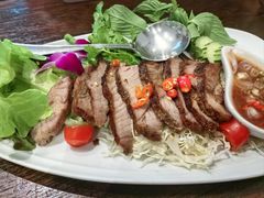 -Chom Cafe and Restaurant