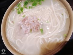 -亮亮面馆(经六路店)