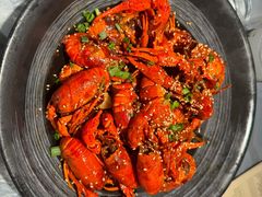 -肥肥虾庄·金牌油焖大虾(汉街SKP店)
