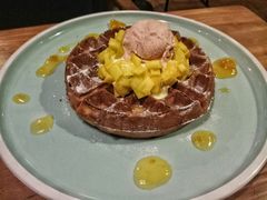 芒果莓莓松饼-雕刻时光咖啡馆(师大路店)